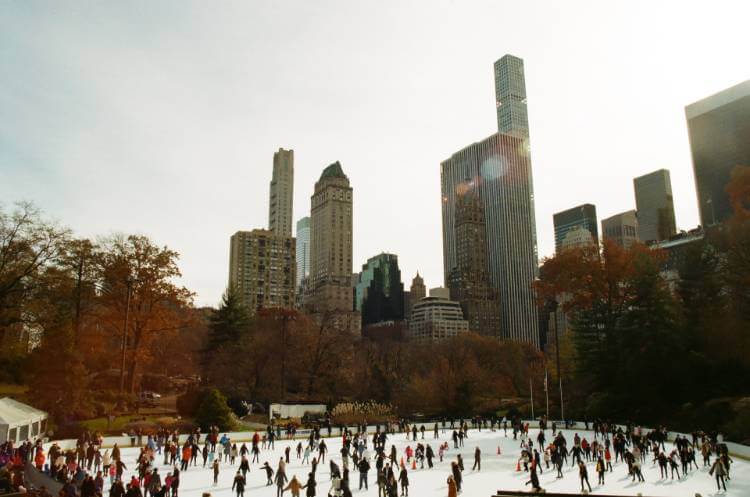 patinar sobre hielo en Nueva York en Central Park