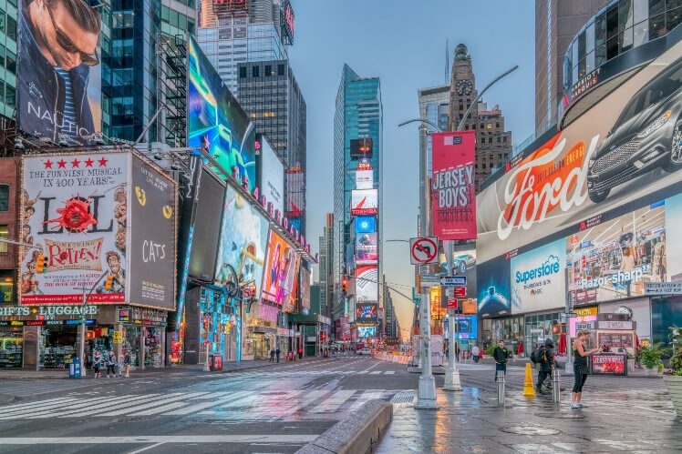 Qué hacer temprano en Nueva York: dar una vuelta por Times Square 