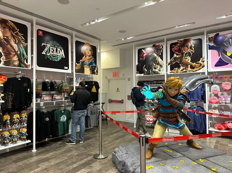 Zelda en la tienda Nintendo de Nueva York