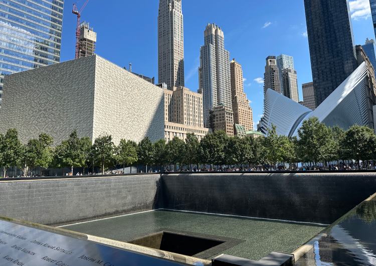 Memorial 11S con vistas a Oculus