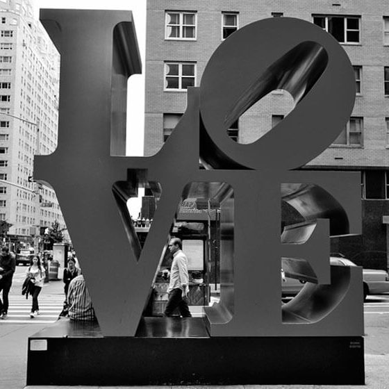 escultura love nueva york